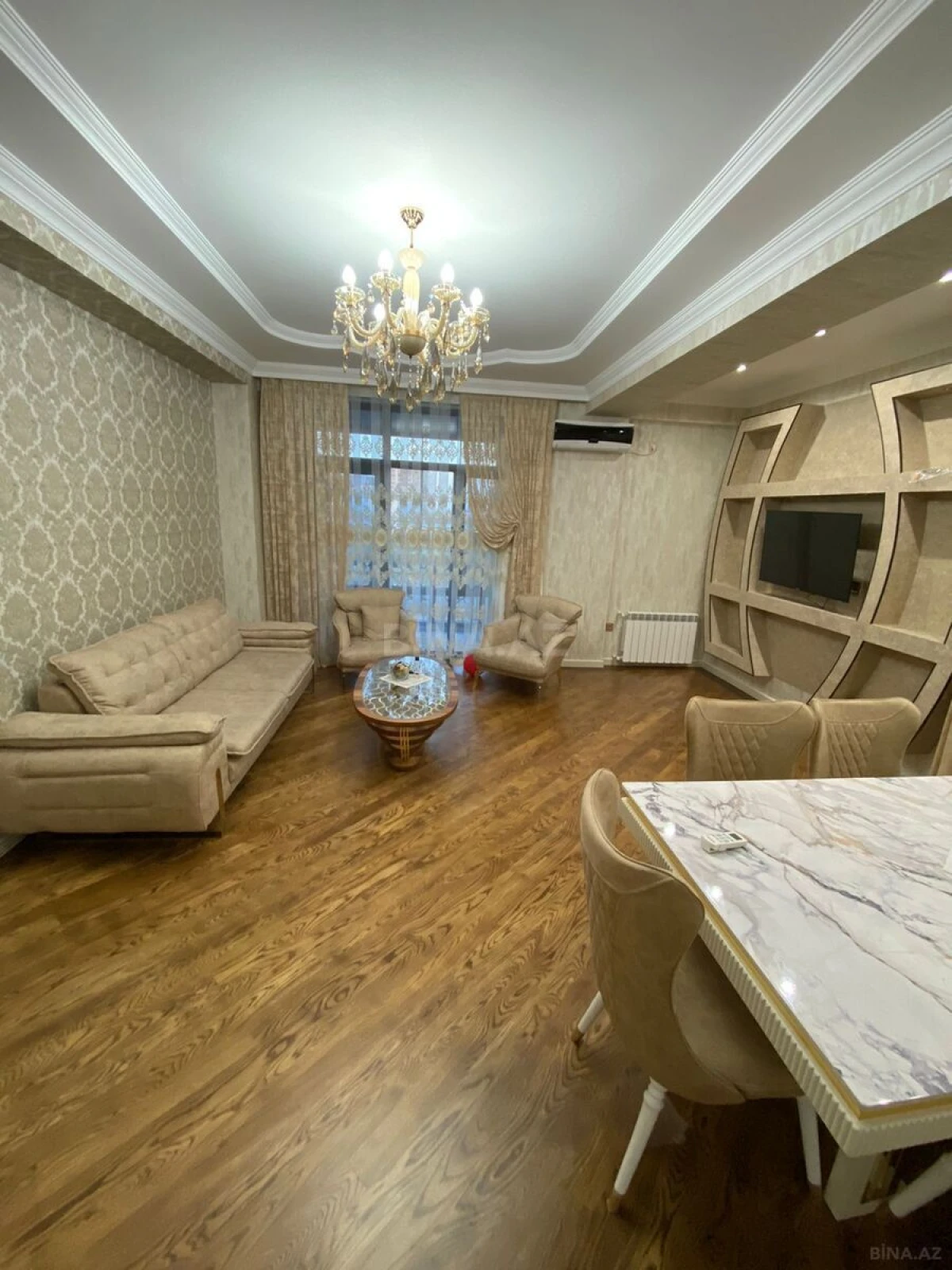 Kirayə verilir 3 otaqlı mənzil 140 m²