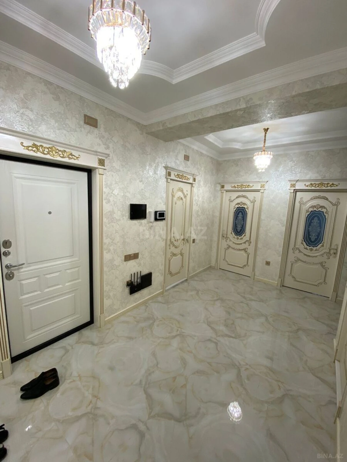 Kirayə verilir 3 otaqlı mənzil 140 m²