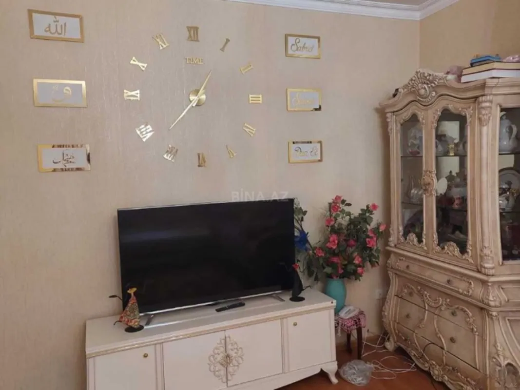 Kirayə verilir 2 otaqlı mənzil 85 m²