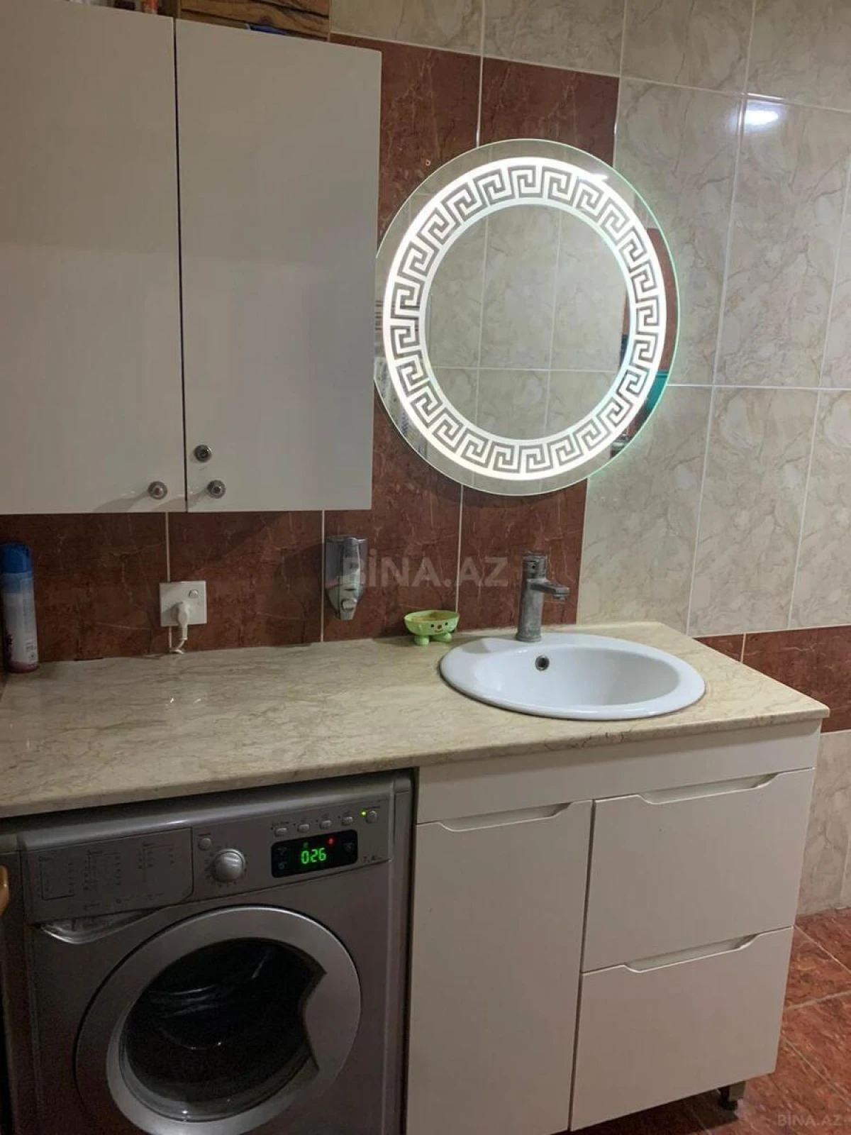 Kirayə verilir 2 otaqlı mənzil 85 m²