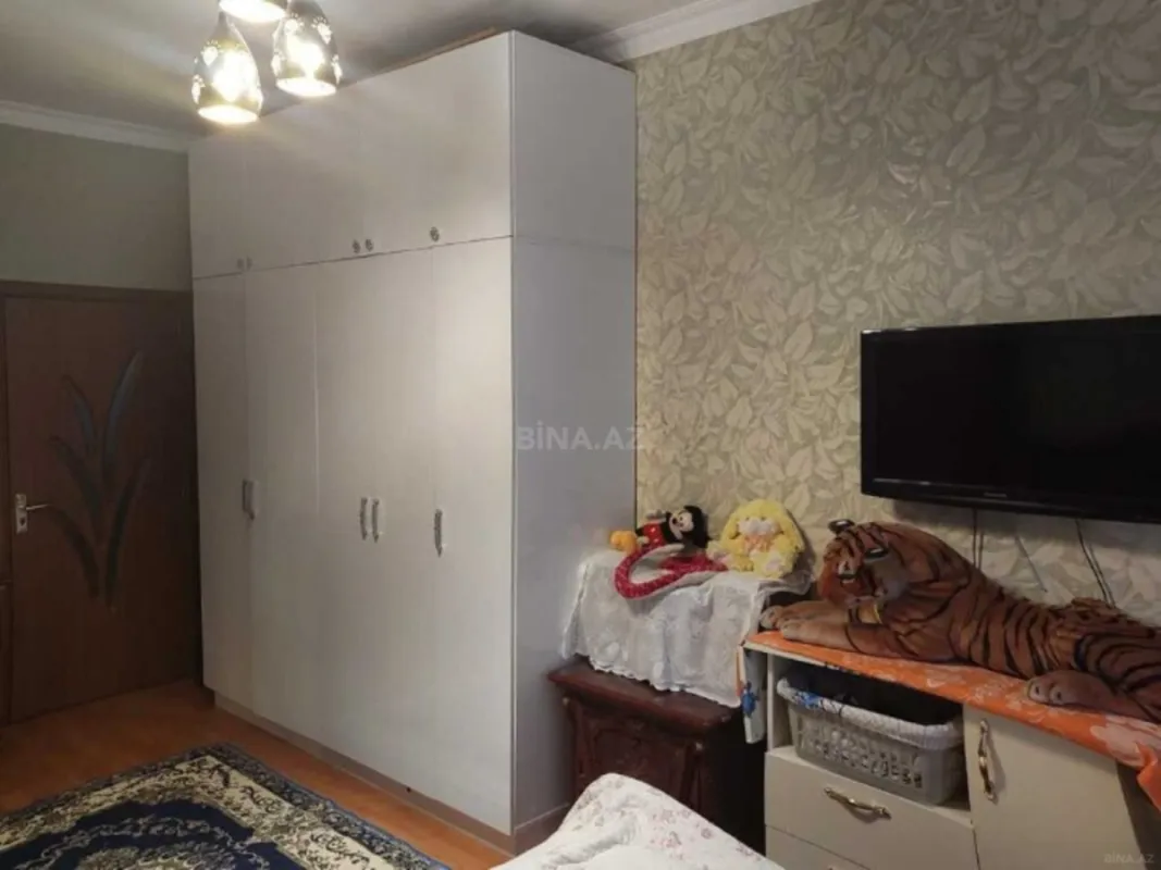 Kirayə verilir 2 otaqlı mənzil 85 m²