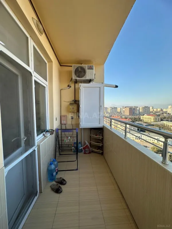 Satılır 3 otaqlı mənzil 111 m²