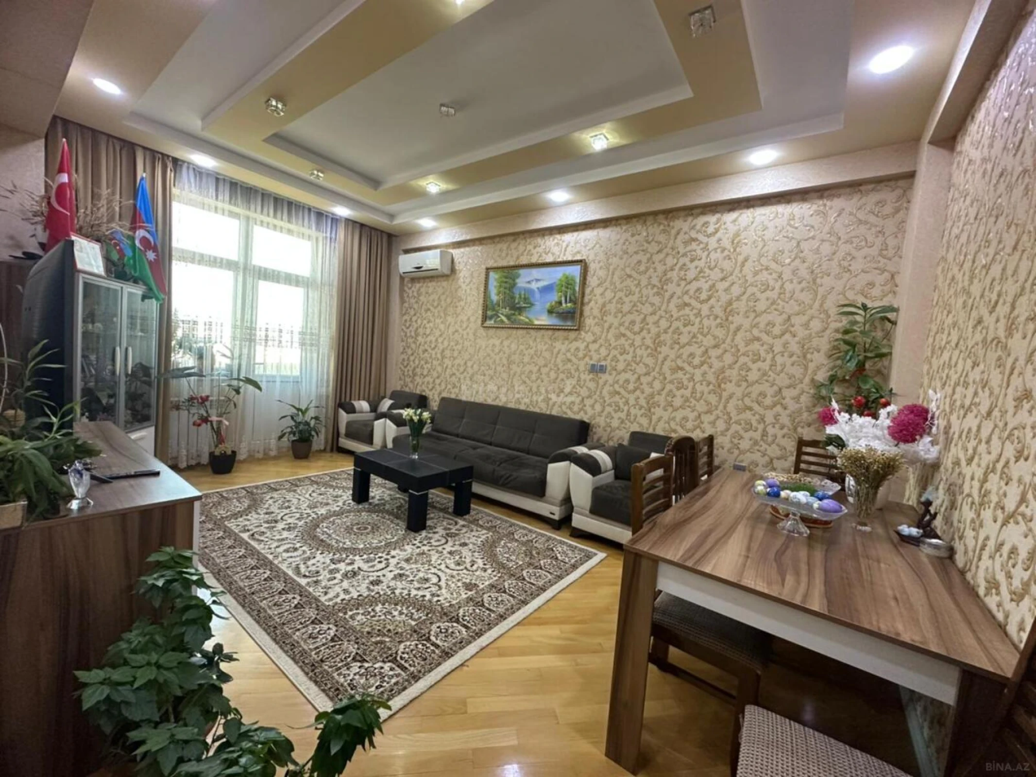 Satılır 3 otaqlı mənzil 111 m²