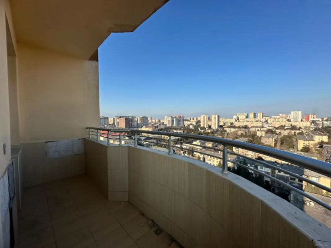 Satılır 3 otaqlı mənzil 111 m²