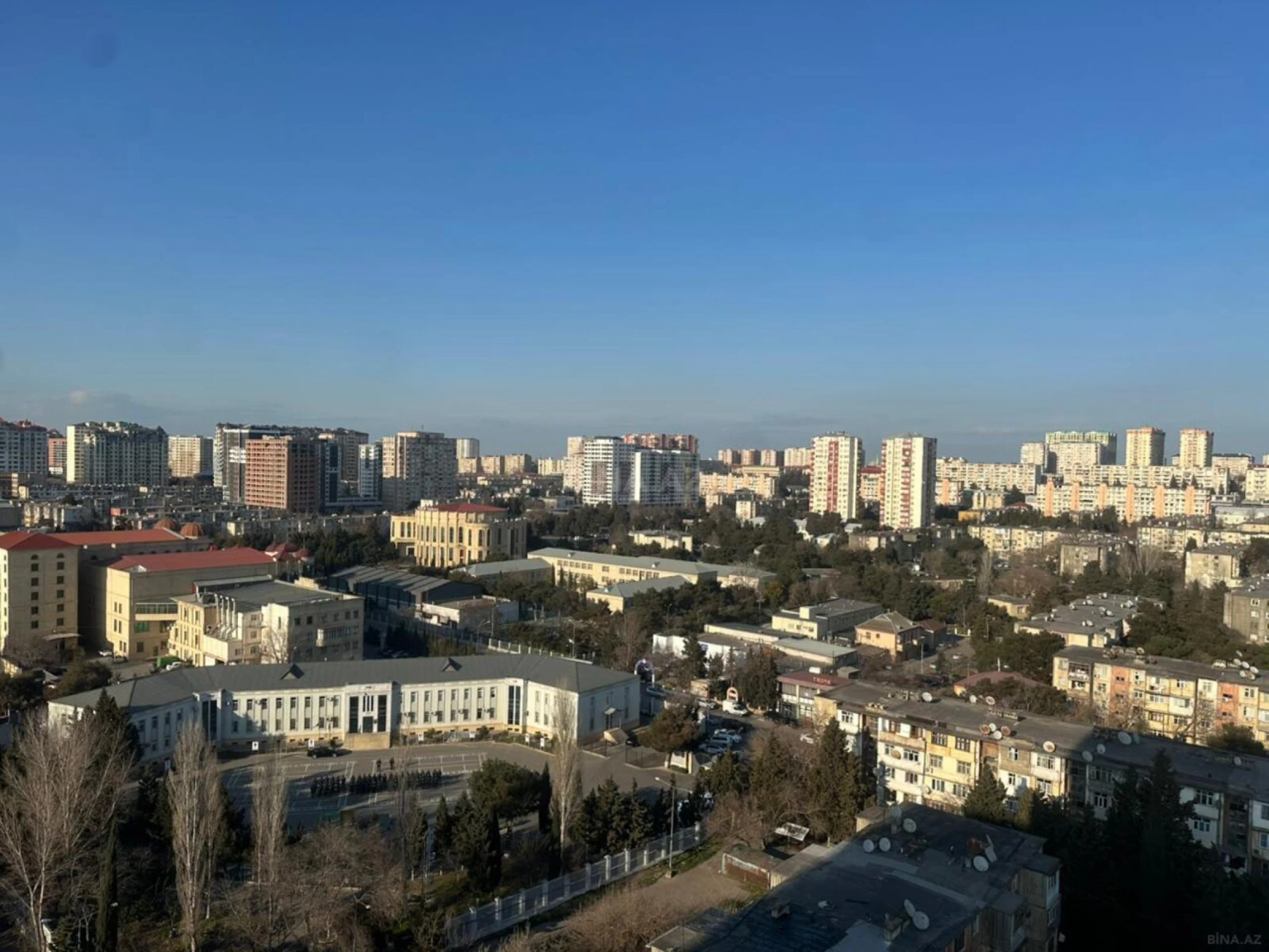 Satılır 3 otaqlı mənzil 111 m²