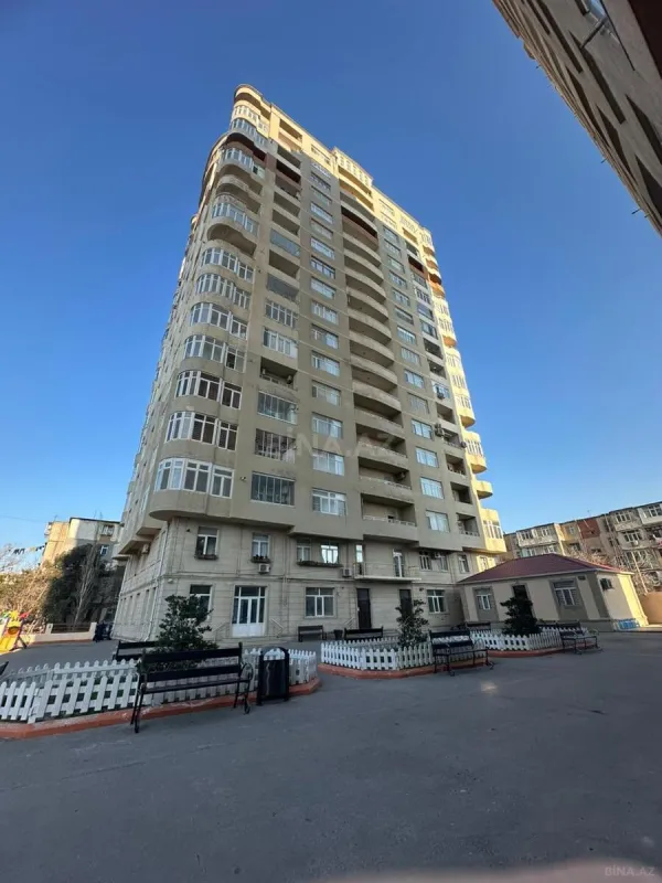 Satılır 3 otaqlı mənzil 111 m²