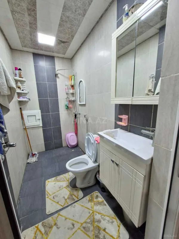 Satılır 2 otaqlı mənzil 65 m²