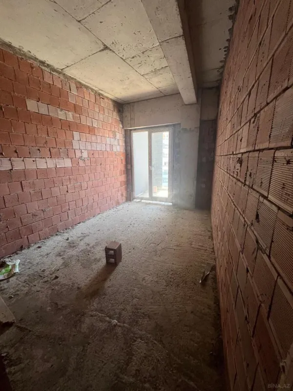 Satılır 2 otaqlı mənzil 93 m²