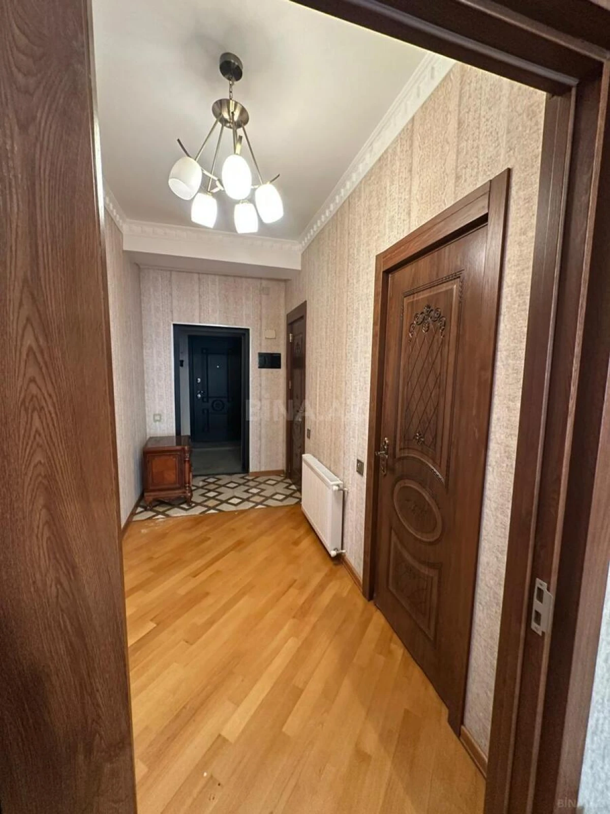 Satılır 2 otaqlı mənzil 87 m²