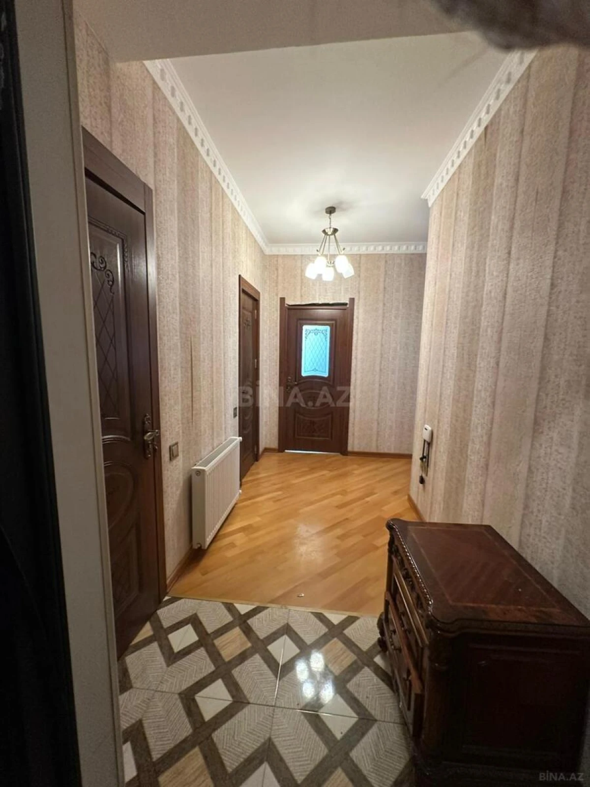 Satılır 2 otaqlı mənzil 87 m²