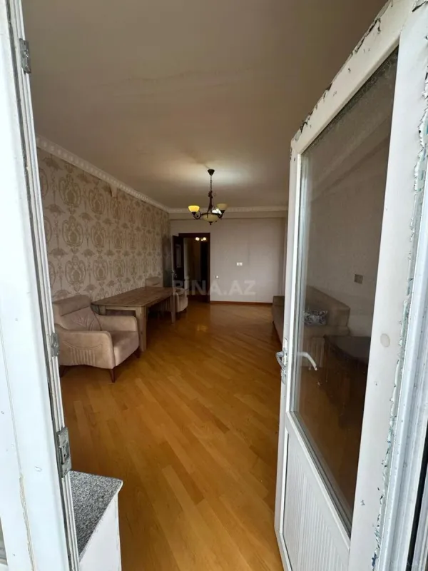 Satılır 2 otaqlı mənzil 87 m²