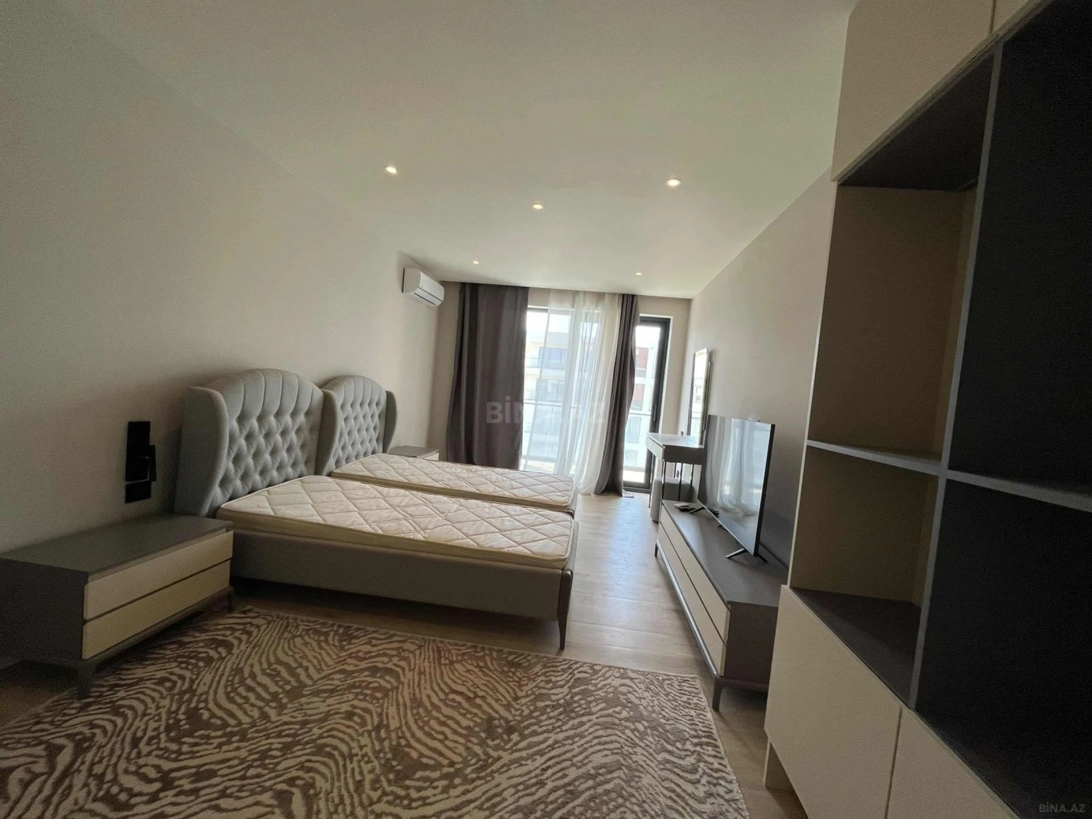 Kirayə verilir 3 otaqlı mənzil 160 m²