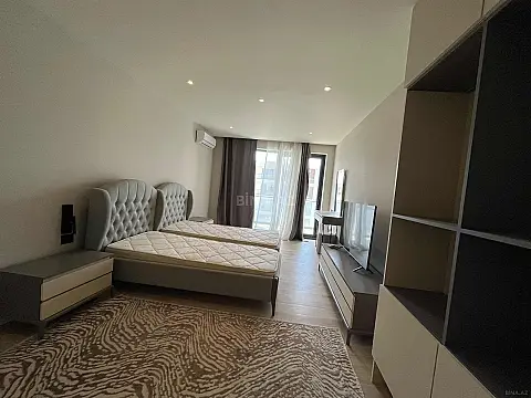 Kirayə verilir 3 otaqlı mənzil 160 m²