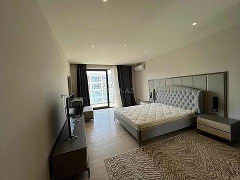 Kirayə verilir 3 otaqlı mənzil 160 m²