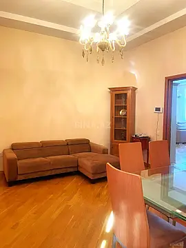 Kirayə verilir 4 otaqlı mənzil 130 m²
