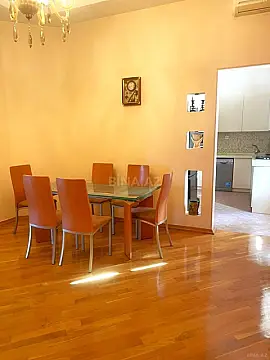 Kirayə verilir 4 otaqlı mənzil 130 m²