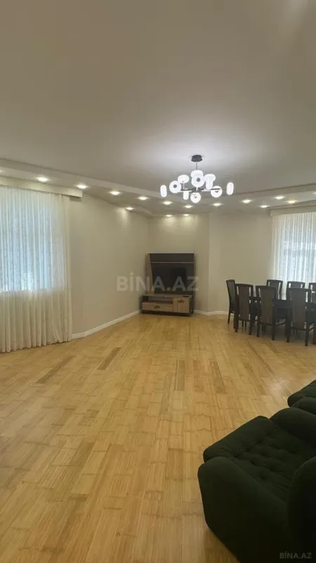 Kirayə verilir 3 otaqlı mənzil 120 m²