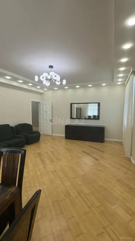 Kirayə verilir 3 otaqlı mənzil 120 m²