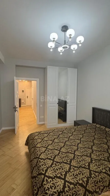 Kirayə verilir 3 otaqlı mənzil 120 m²