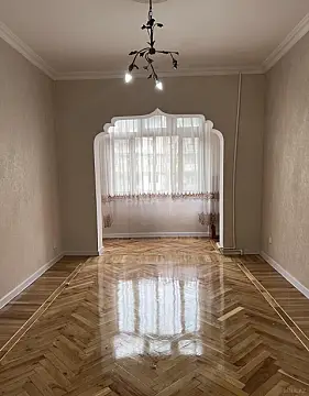 Satılır 4 otaqlı mənzil 100 m²