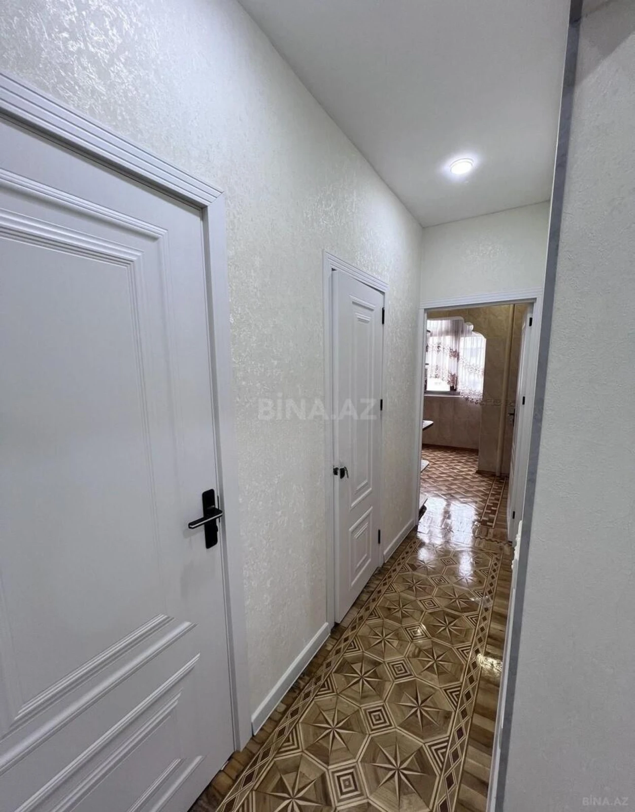 Satılır 4 otaqlı mənzil 100 m²