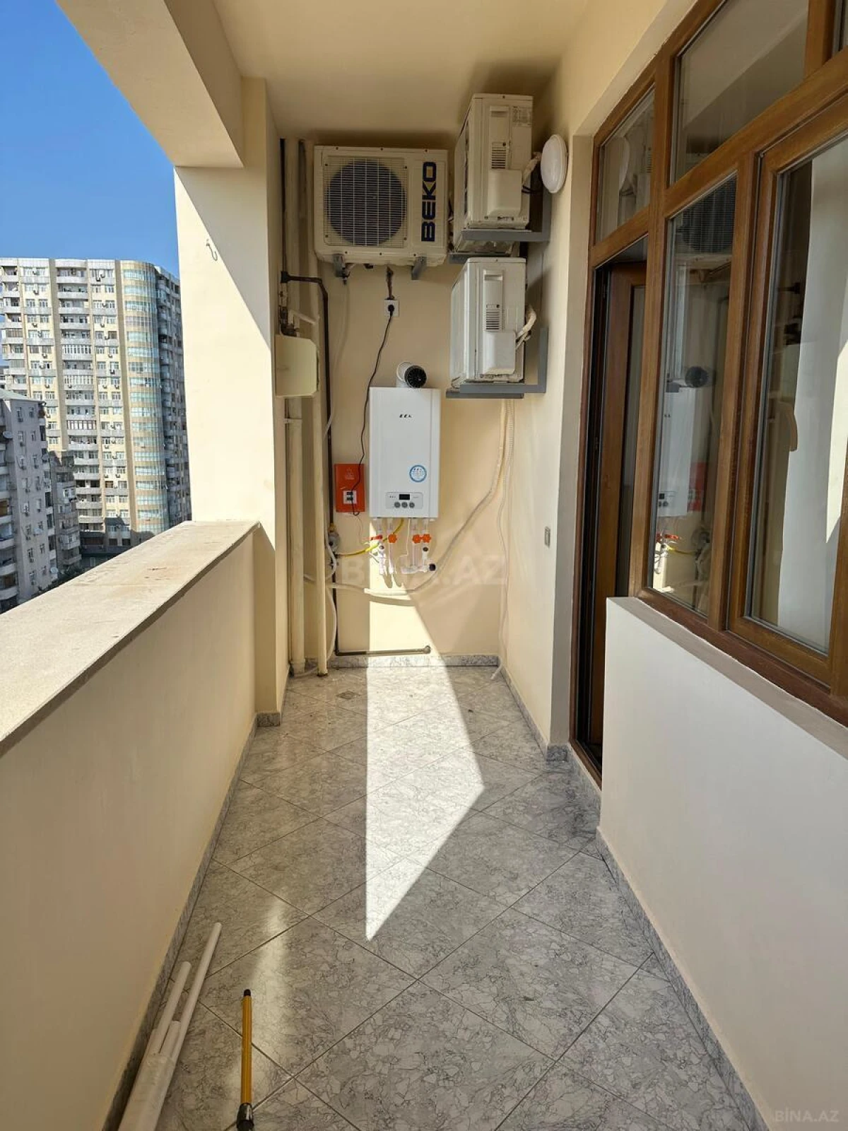 Satılır 2 otaqlı mənzil 95 m²