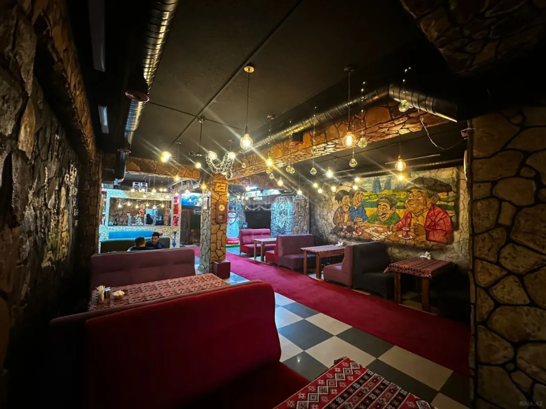 Satılır obyekt 207 m²