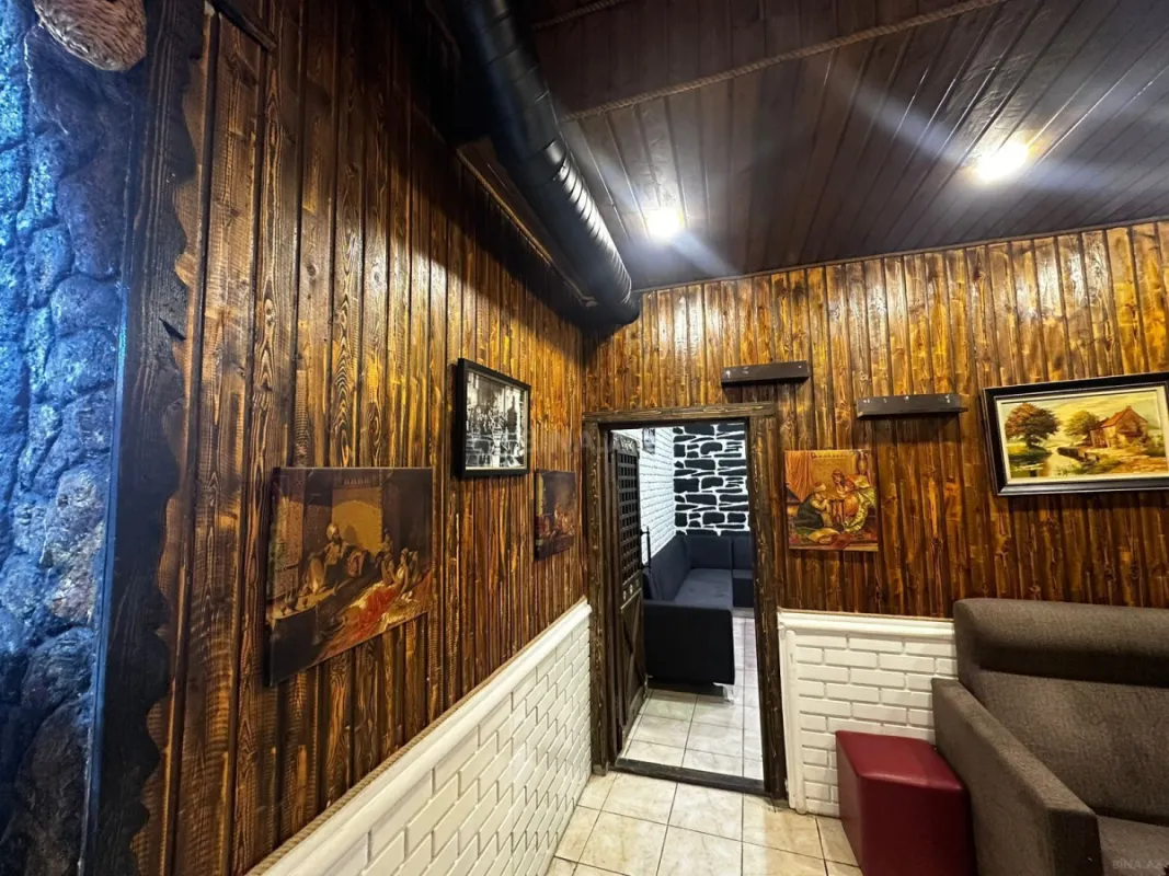 Satılır obyekt 207 m²