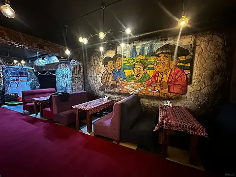 Satılır obyekt 207 m²