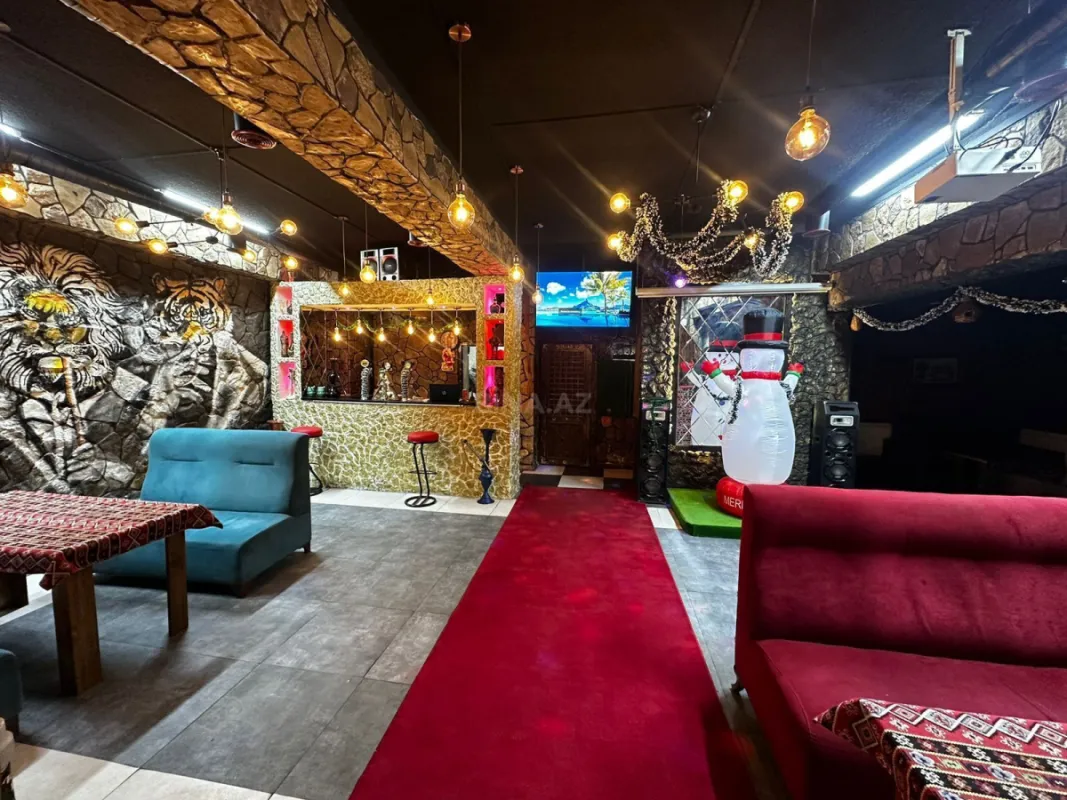 Satılır obyekt 207 m²