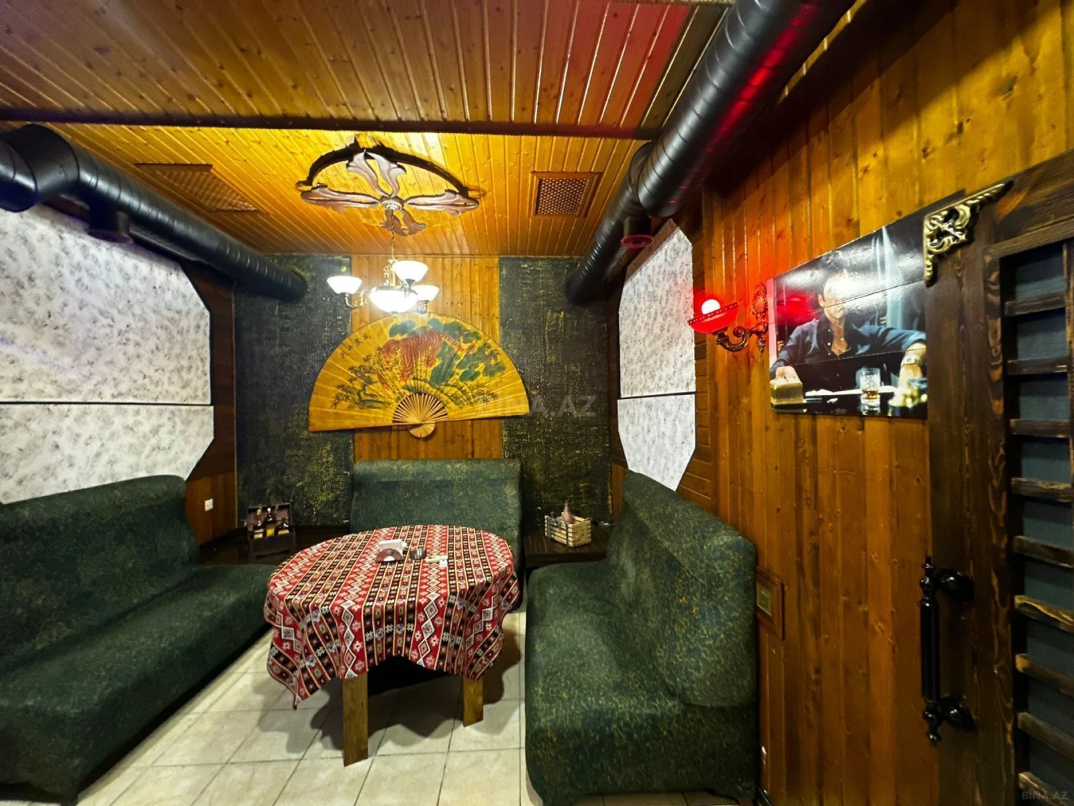 Satılır obyekt 207 m²