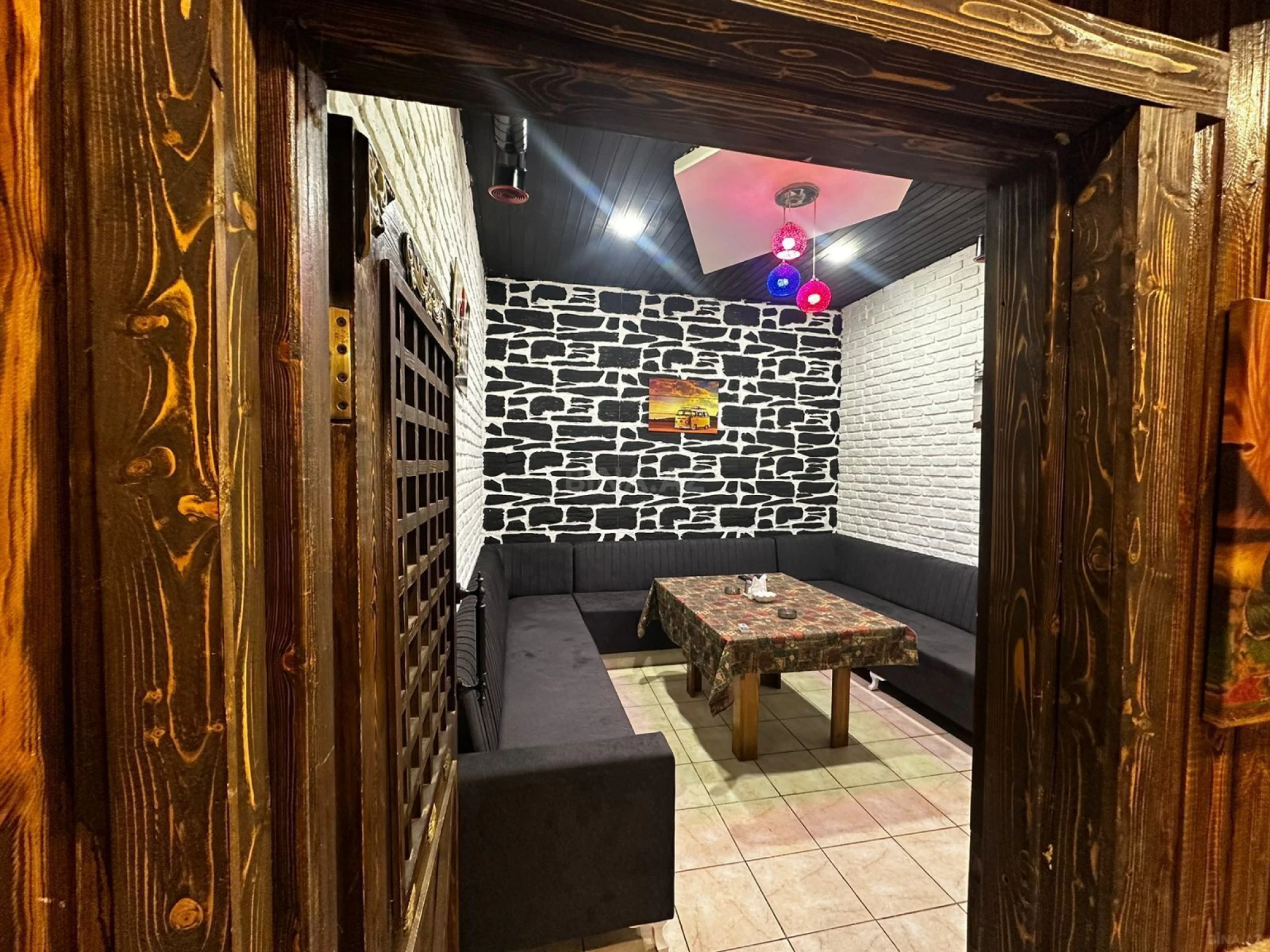 Satılır obyekt 207 m²