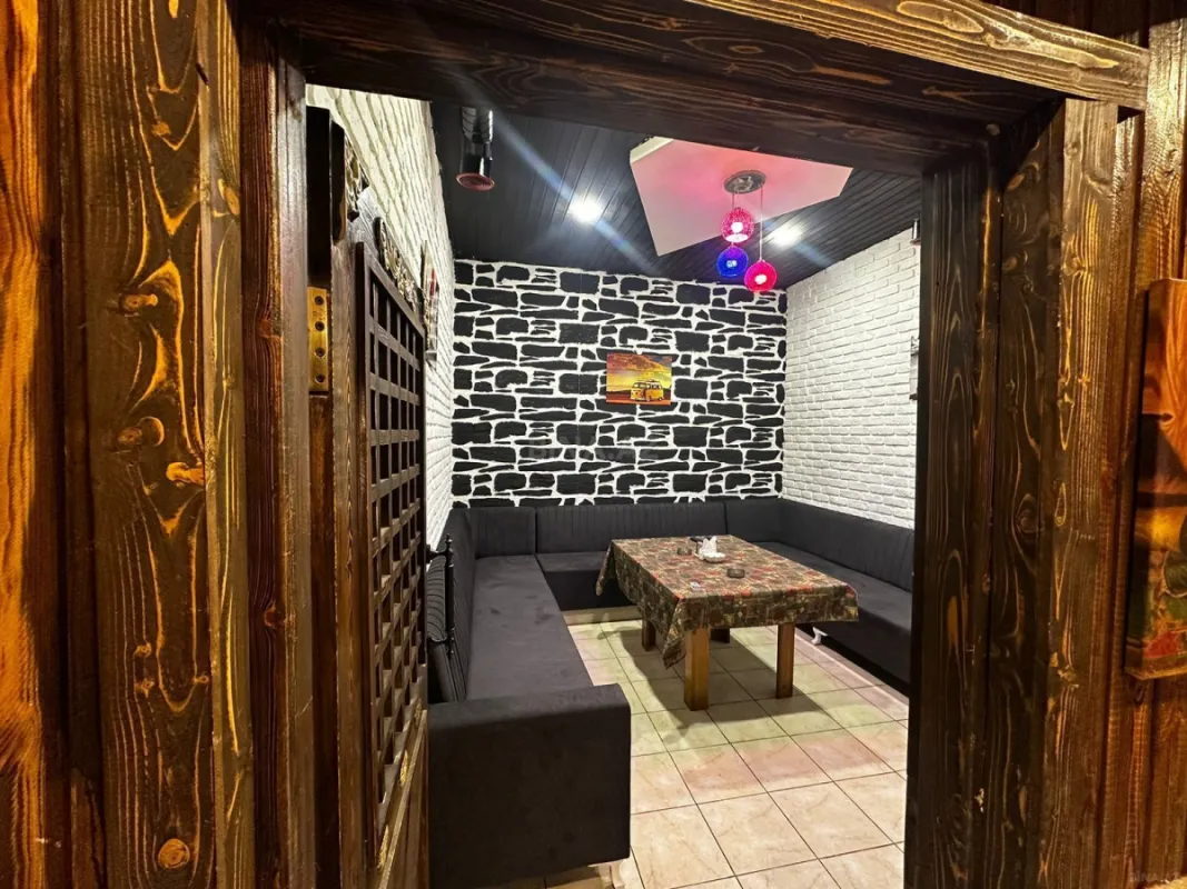 Satılır obyekt 207 m²