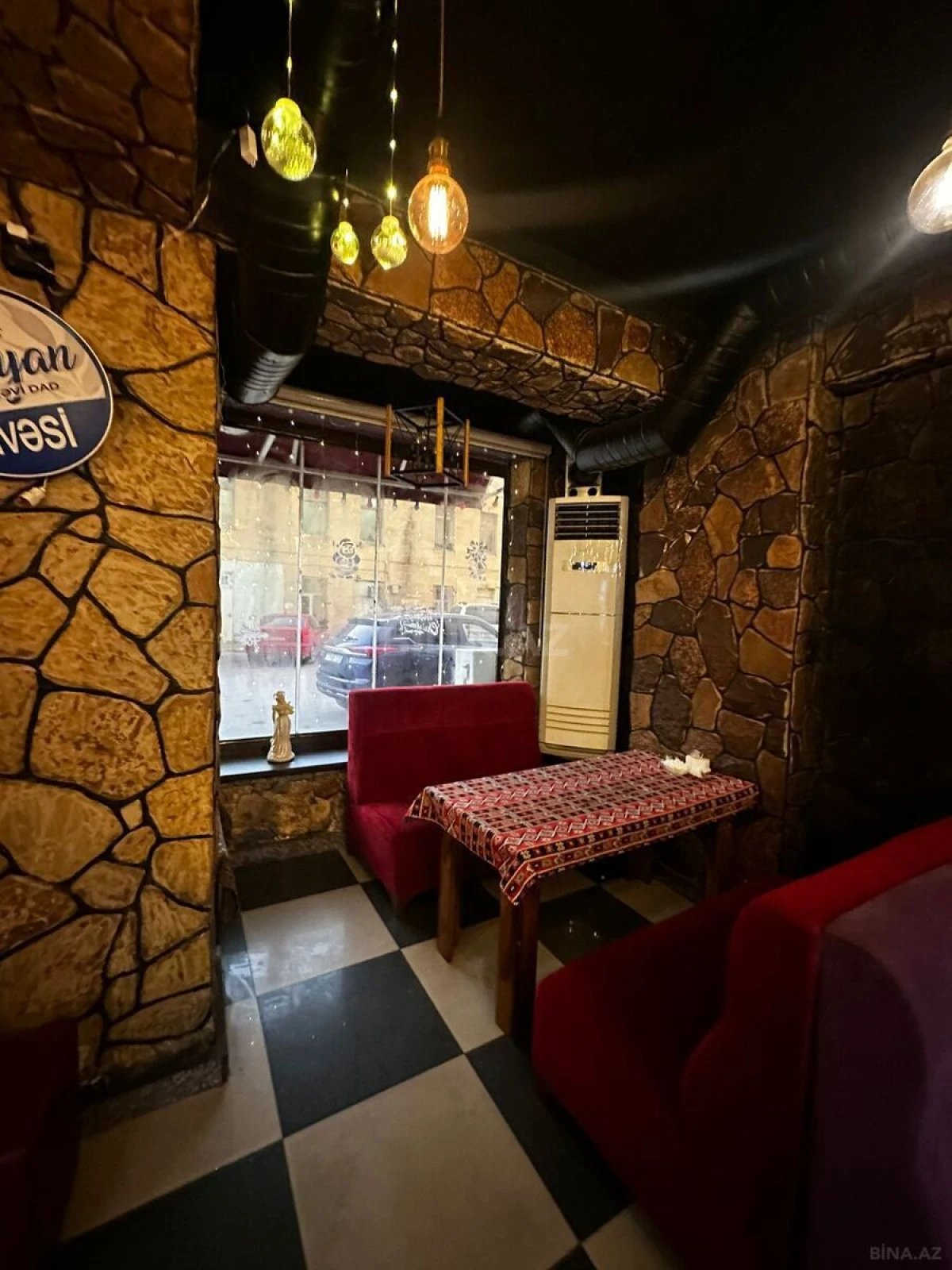 Satılır obyekt 207 m²