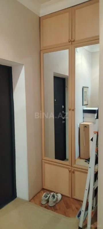 Satılır 2 otaqlı mənzil 61 m²