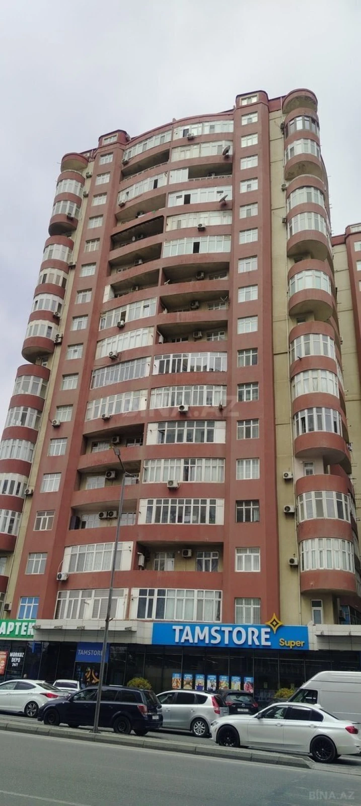 Satılır 2 otaqlı mənzil 61 m²
