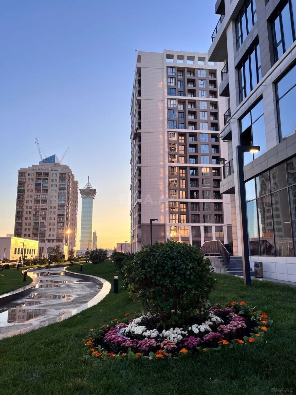 Satılır 2 otaqlı mənzil 73 m²