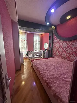 Satılır 5 otaqlı mənzil 152 m²