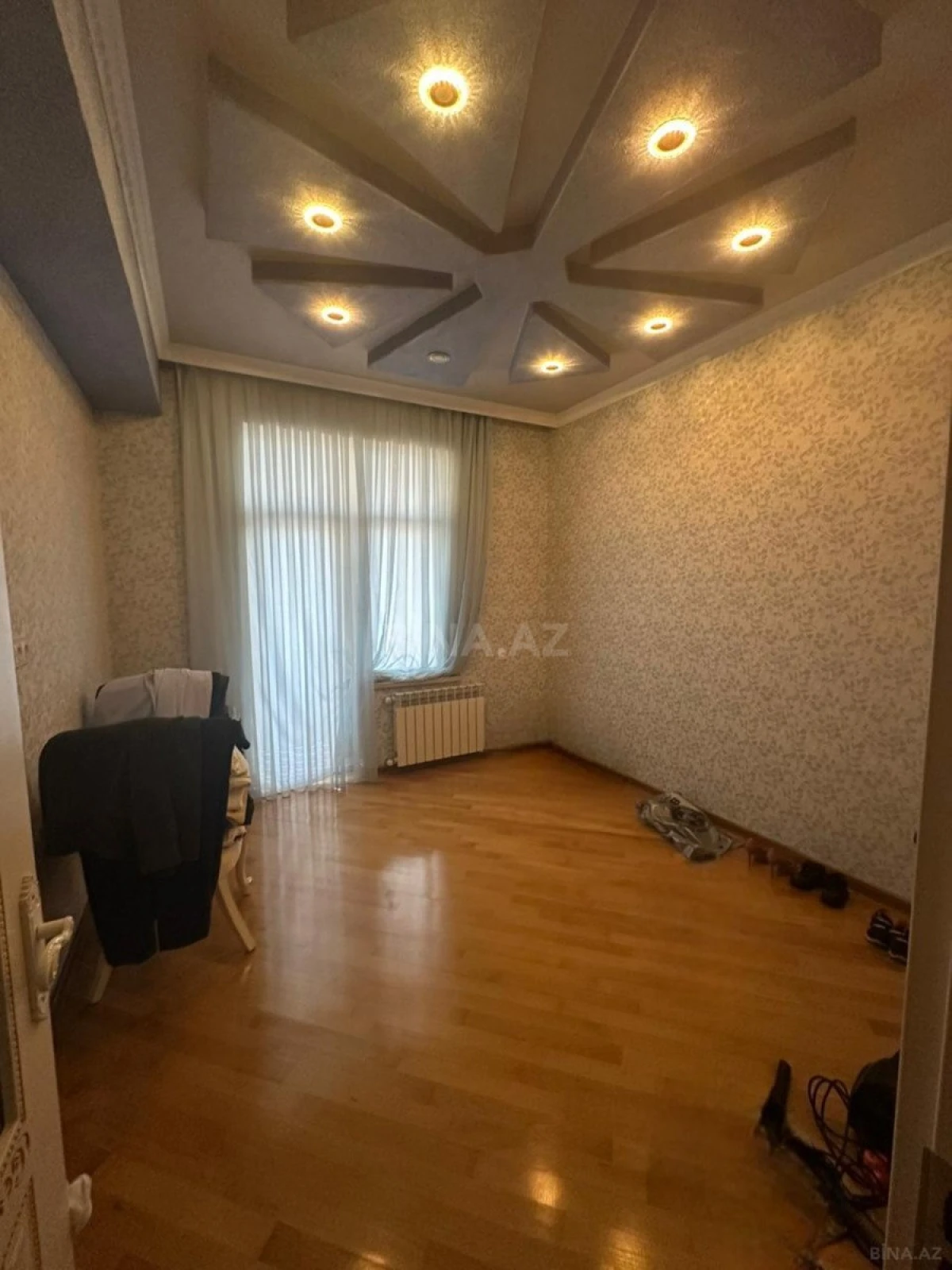 Satılır 5 otaqlı mənzil 152 m²