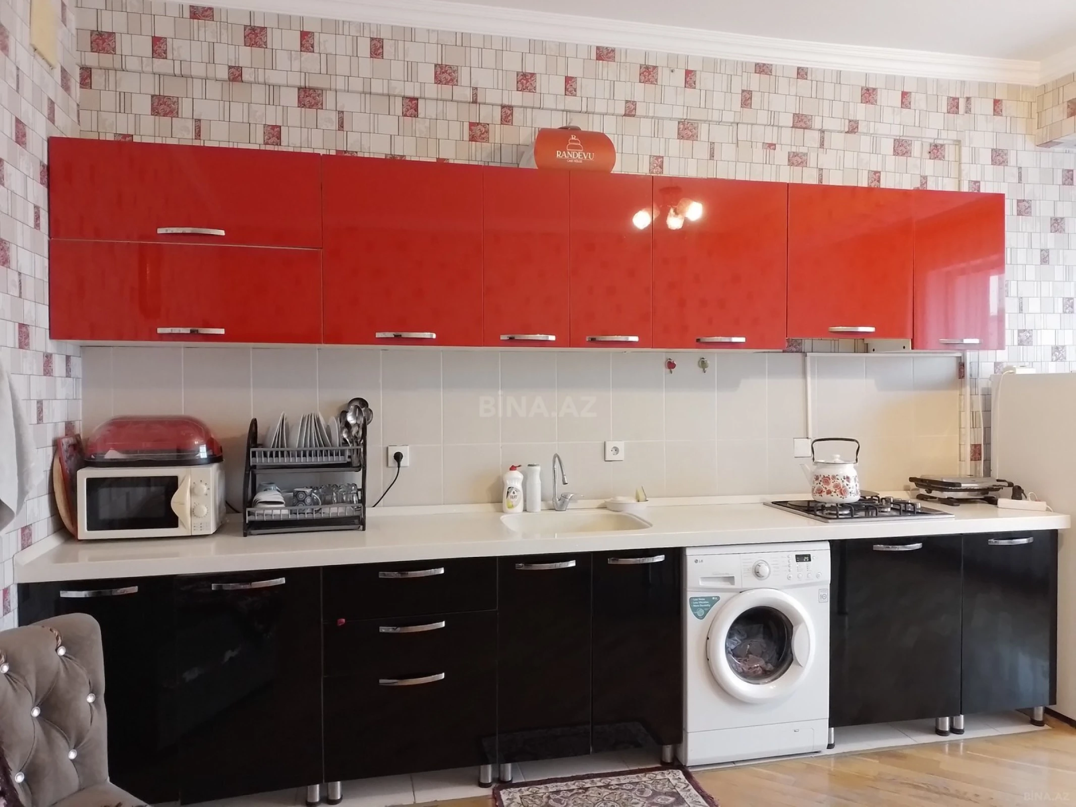 Satılır 3 otaqlı mənzil 130 m²