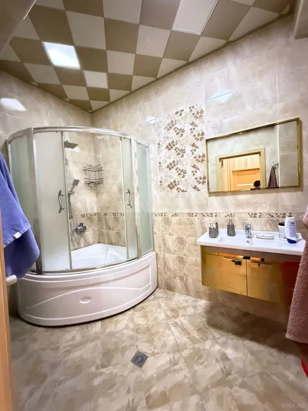 Satılır 3 otaqlı mənzil 127 m²