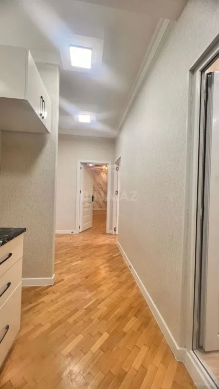 Satılır 2 otaqlı mənzil 65 m²