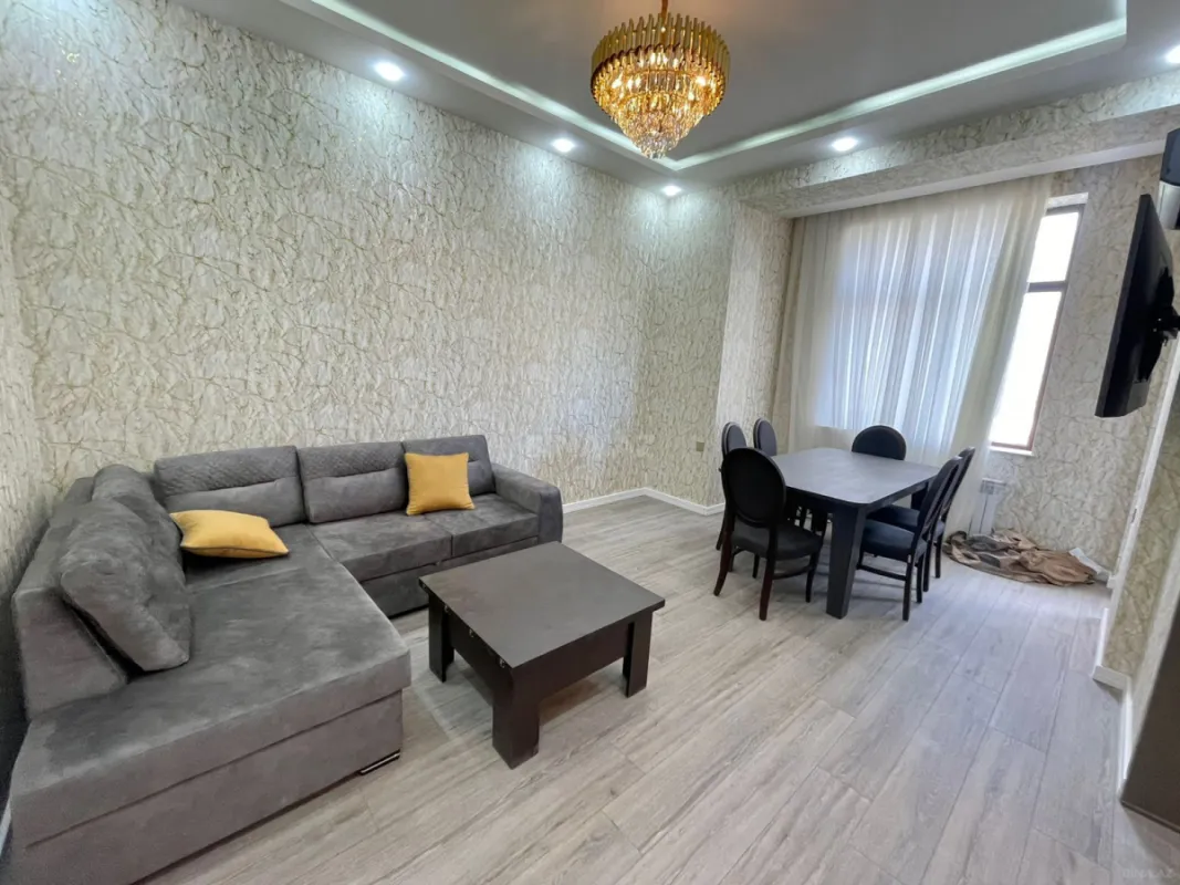 Kirayə verilir 2 otaqlı mənzil 90 m²
