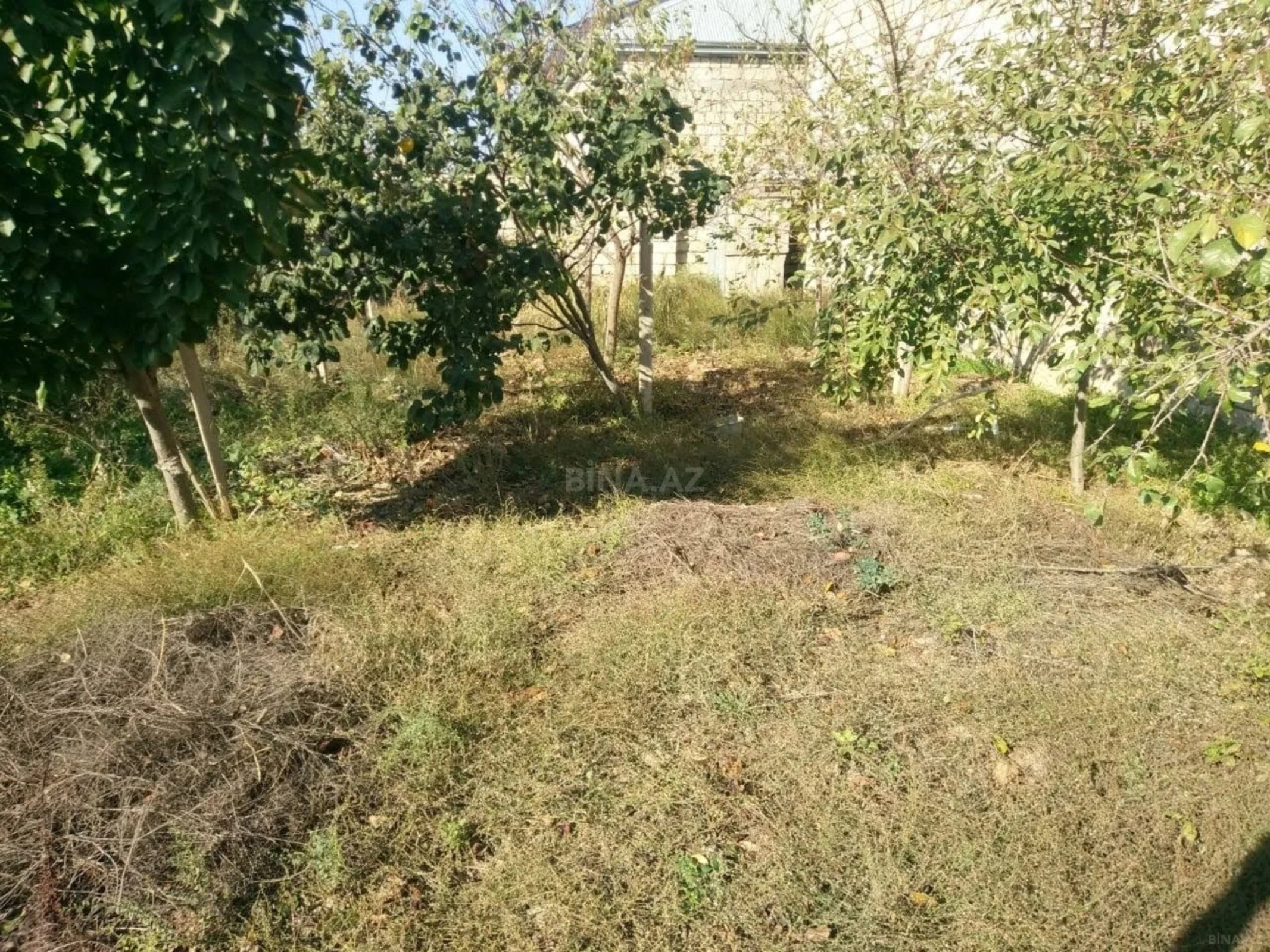 Satılır 8 otaqlı həyət evi 350 m²