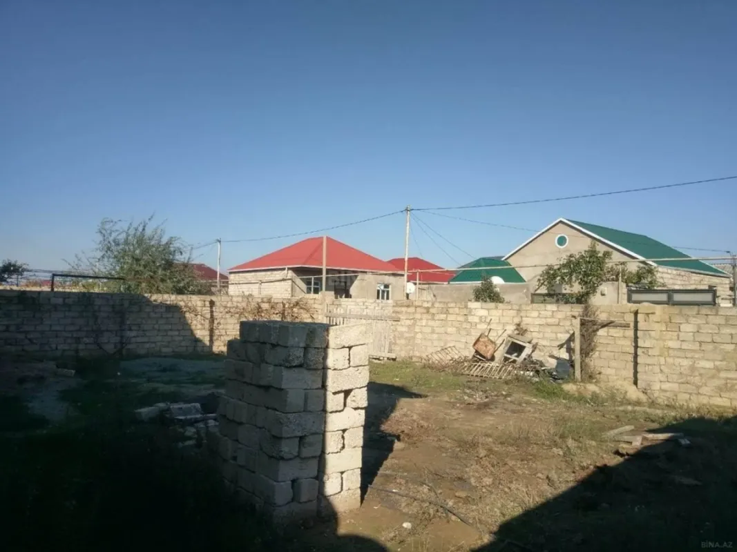 Satılır 8 otaqlı həyət evi 350 m²