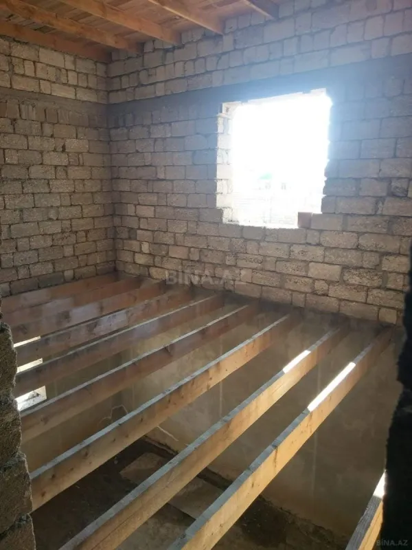 Satılır 8 otaqlı həyət evi 350 m²