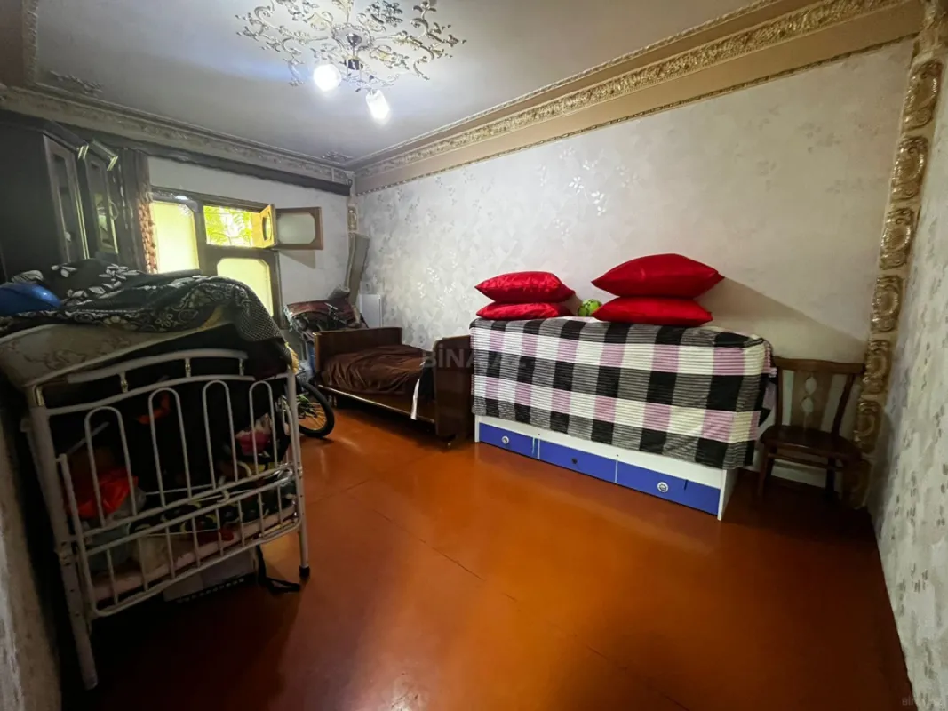 Satılır 4 otaqlı mənzil 100 m²