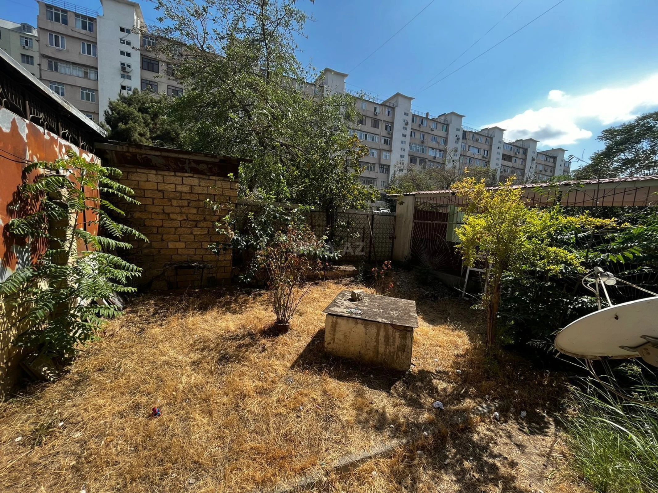 Satılır 4 otaqlı mənzil 100 m²