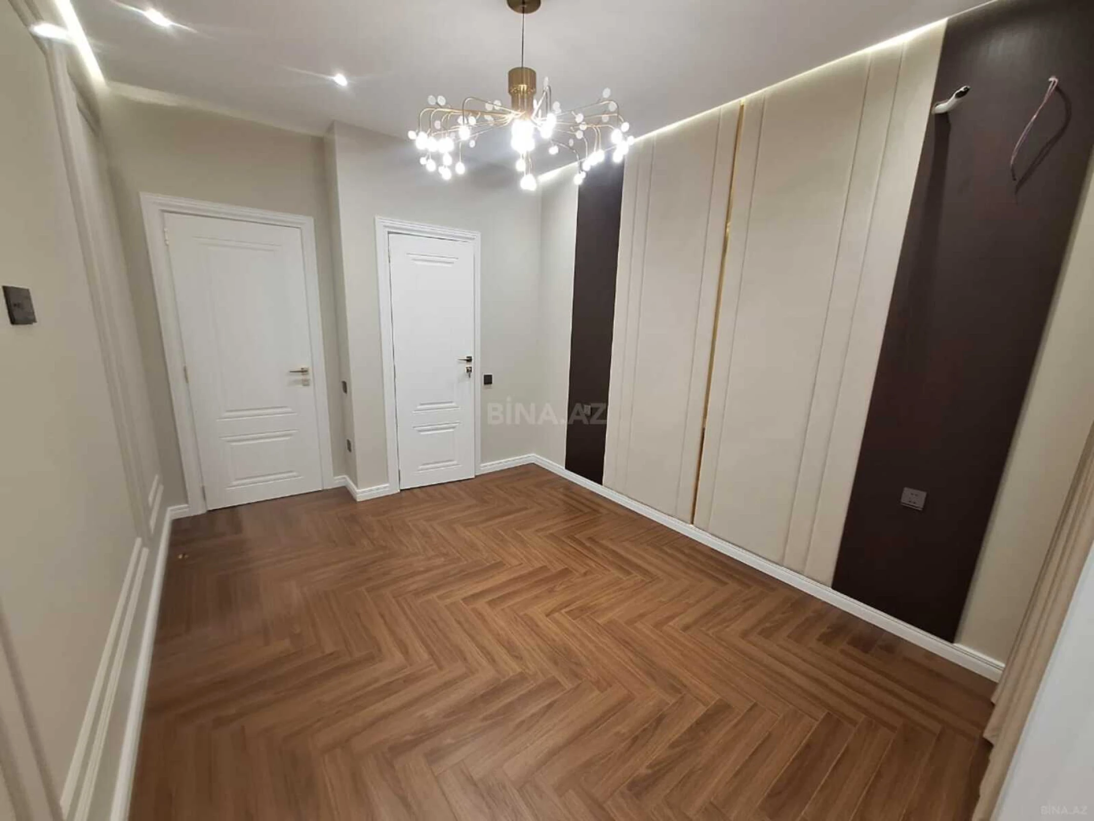 Satılır 3 otaqlı mənzil 96 m²