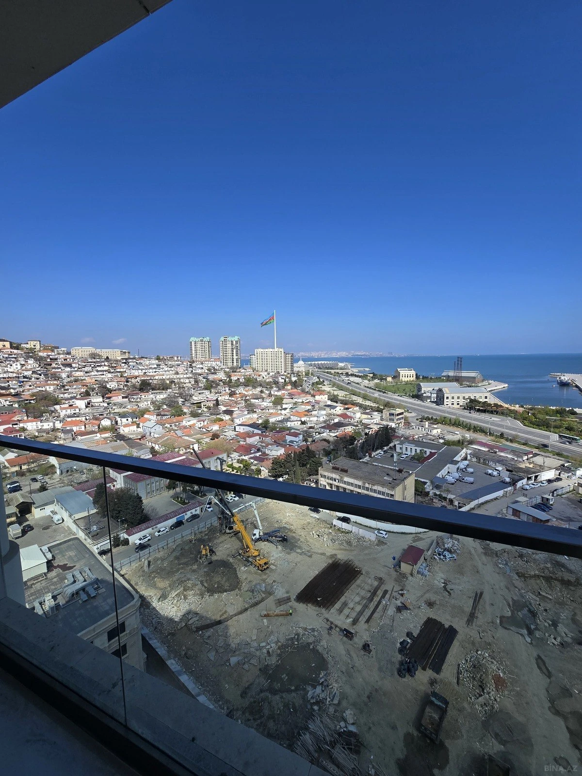 Satılır 2 otaqlı mənzil 65 m²